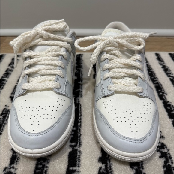 Nike Dunk Low - Picture 2 of 6